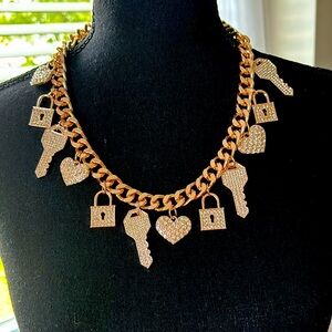 NWOT Women’s Sassy Jones Gold Rhinestones Lock and Key Chain Luxury Hear…